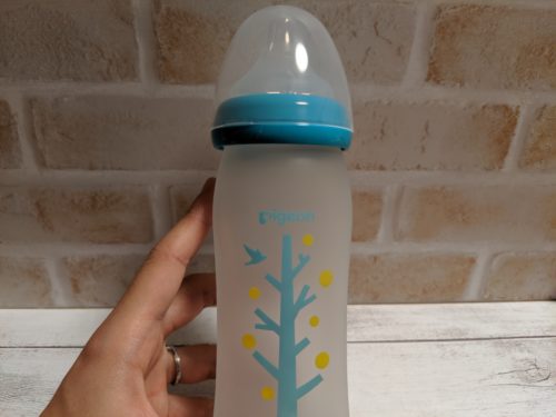 母乳実感　シリコンコーティング　哺乳瓶