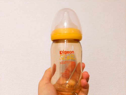 哺乳瓶はガラスとプラスチックのどちらがいい？迷ったら○○を選ぶ！
